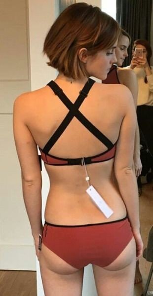 bTixTI7N Emma Watson's tight little ass 🤤💦 15.jpg
